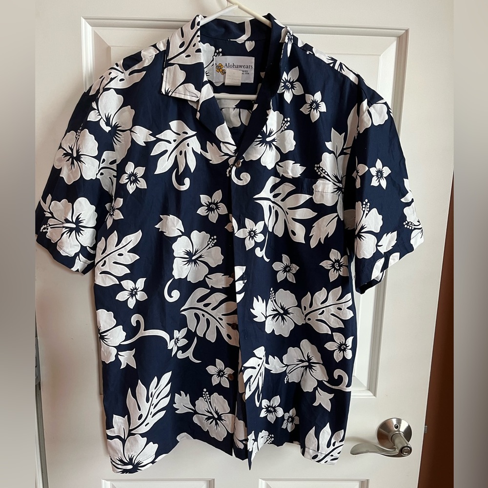 Alohawears button down Medium
